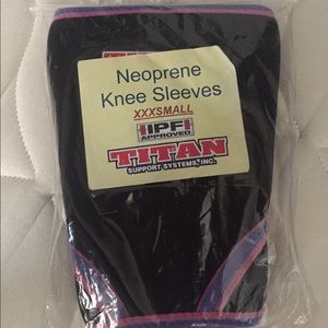 Titan Neoprene Knee Sleeves